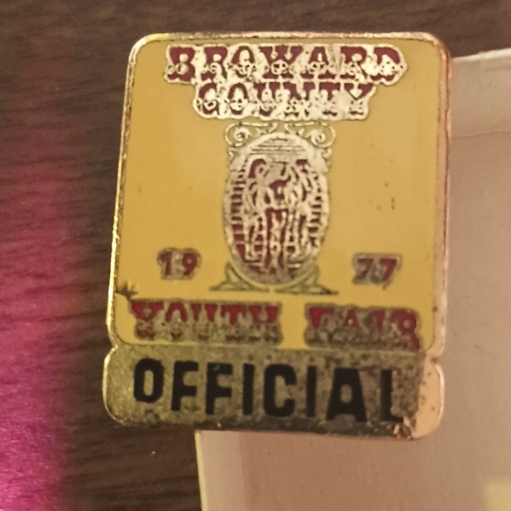 County Fair vintage enamel pin